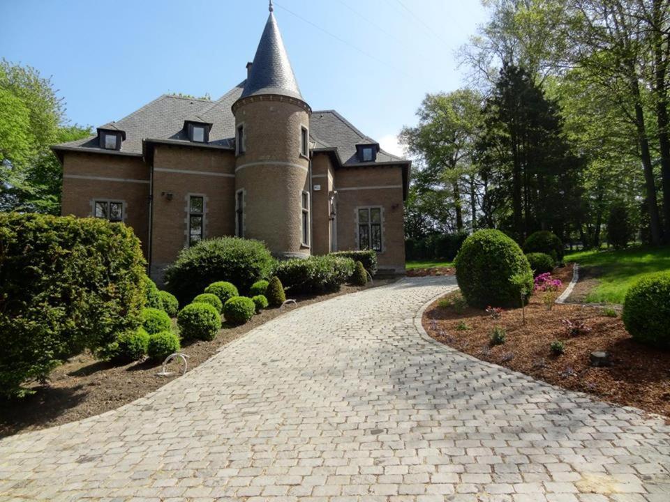 Le Chateau Des Eglantines Montignies-le-Tilleul Экстерьер фото